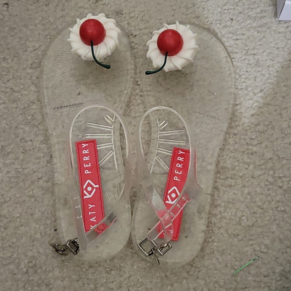 Thong sandals